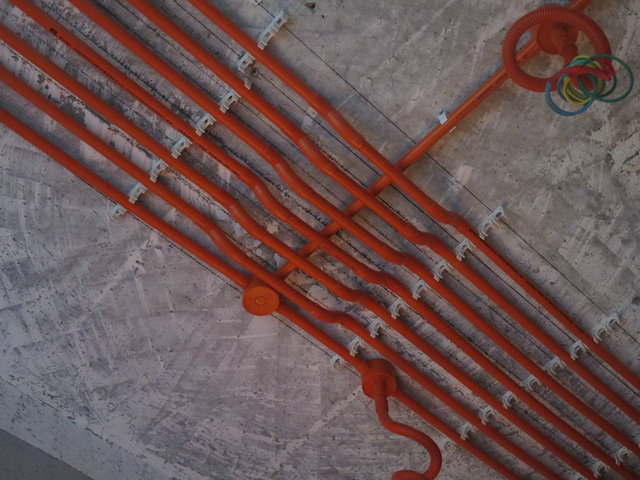 材通PVC圆通 司令盒、天花连排管夹